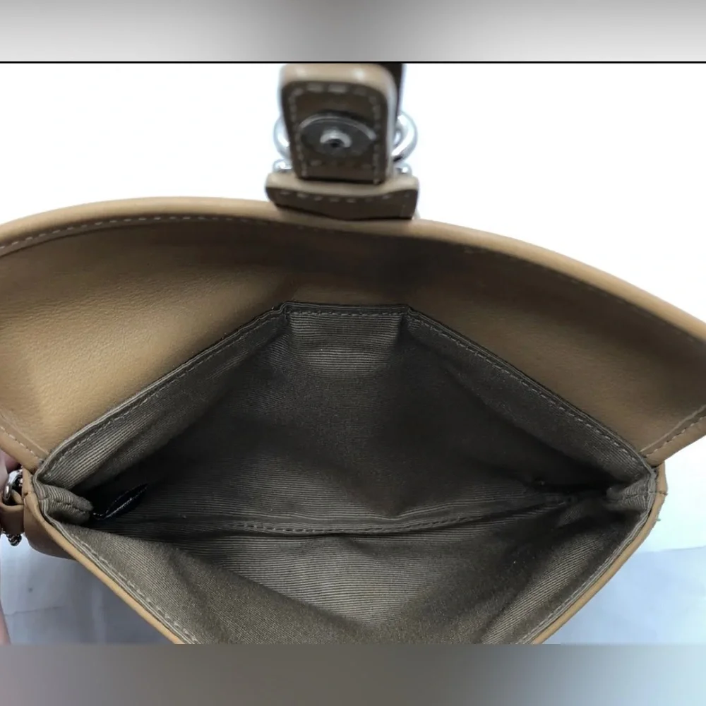 Coach Vintage Tan Leather Wallet - Picture 4 of 9